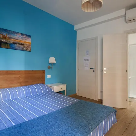 Guest house Cinque Terre Charme 4*